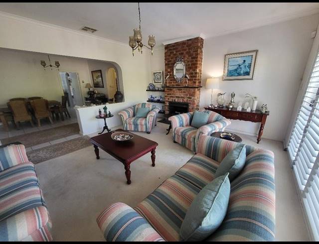 3 BEDROOM TOWNHOUSE FOR SALE IN SUNRIDGE PARK